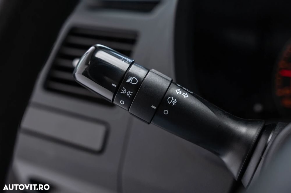 Toyota Auris 1.33 VVT-i - 14