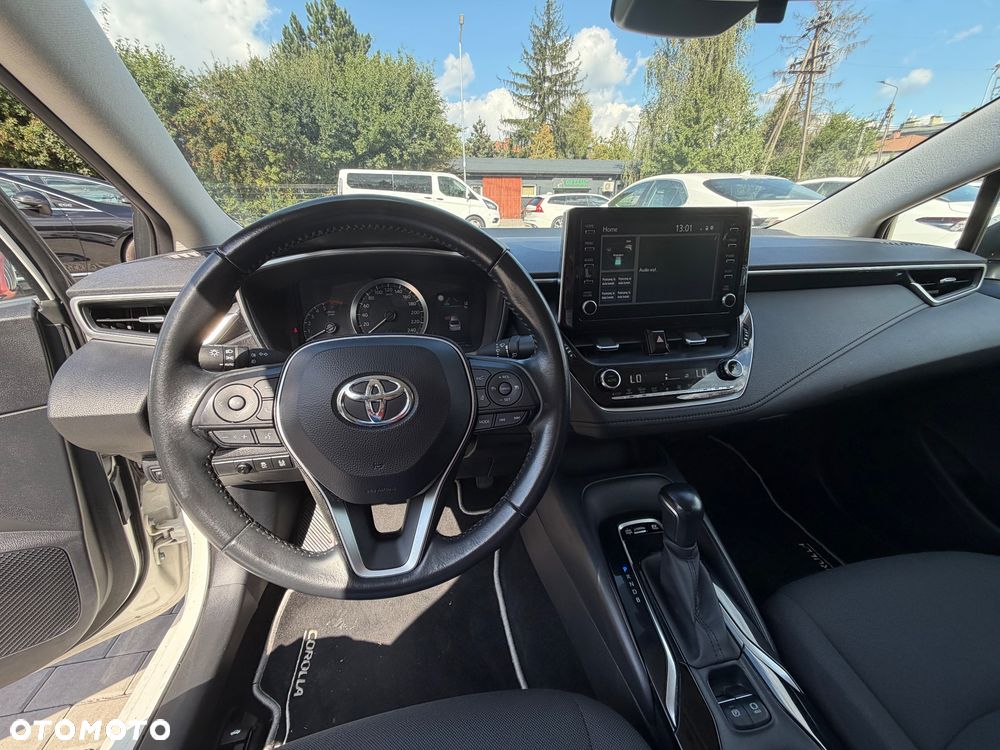 Toyota Corolla 1.8 Hybrid Comfort - 23