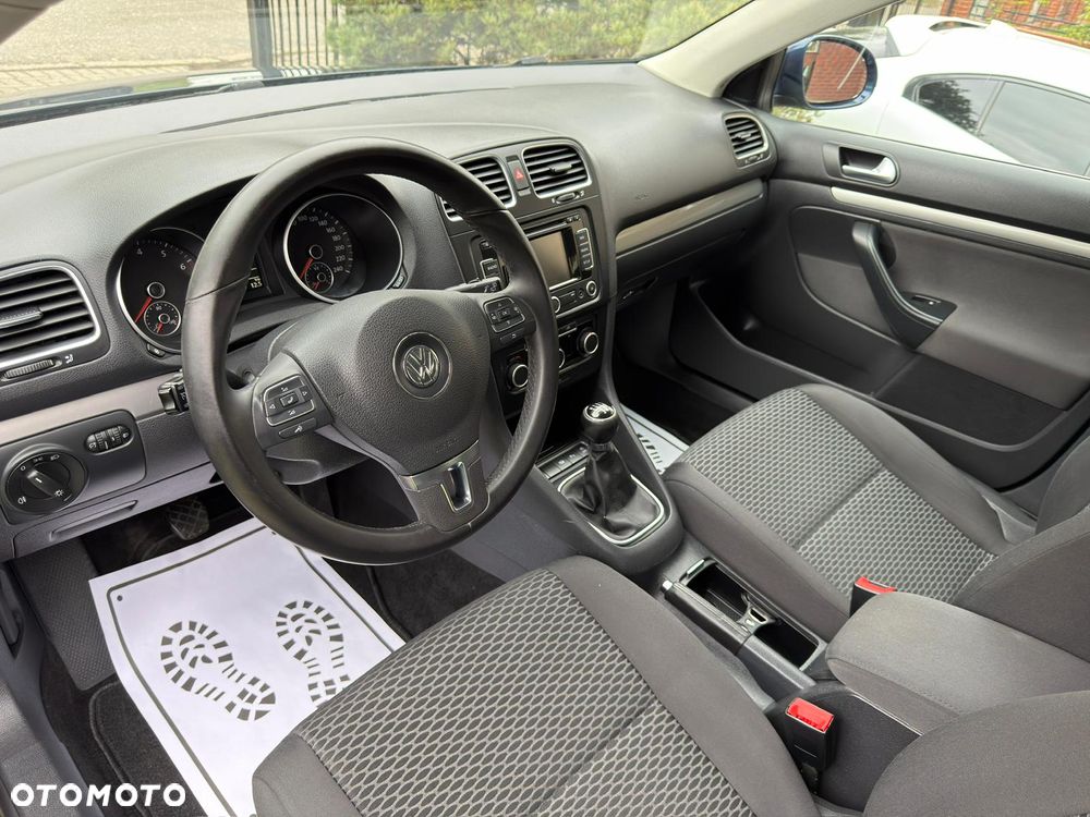 Volkswagen Golf - 27