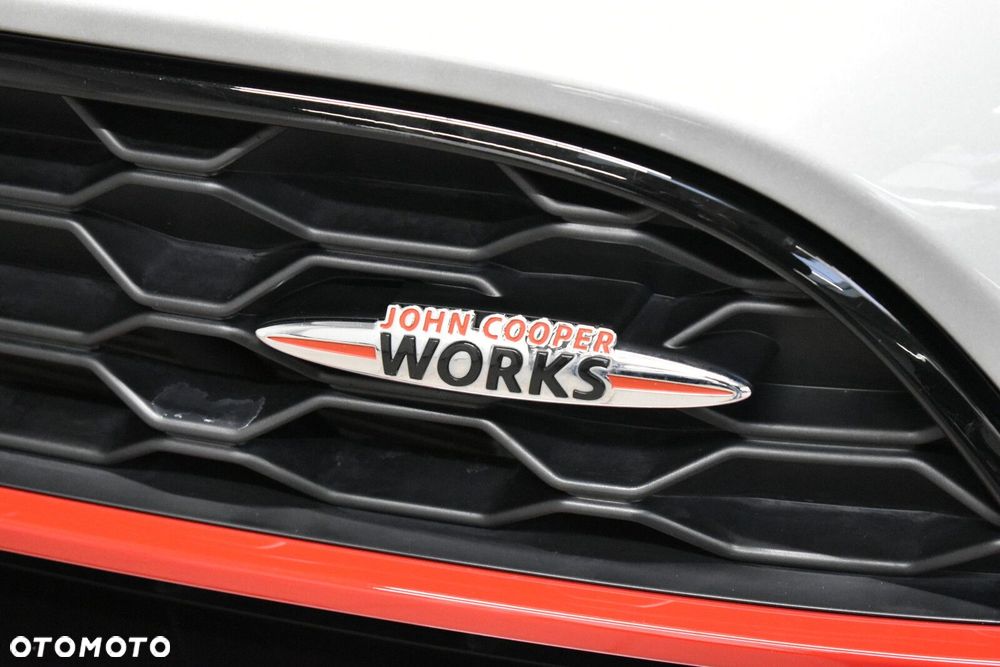 MINI John Cooper Works - 25