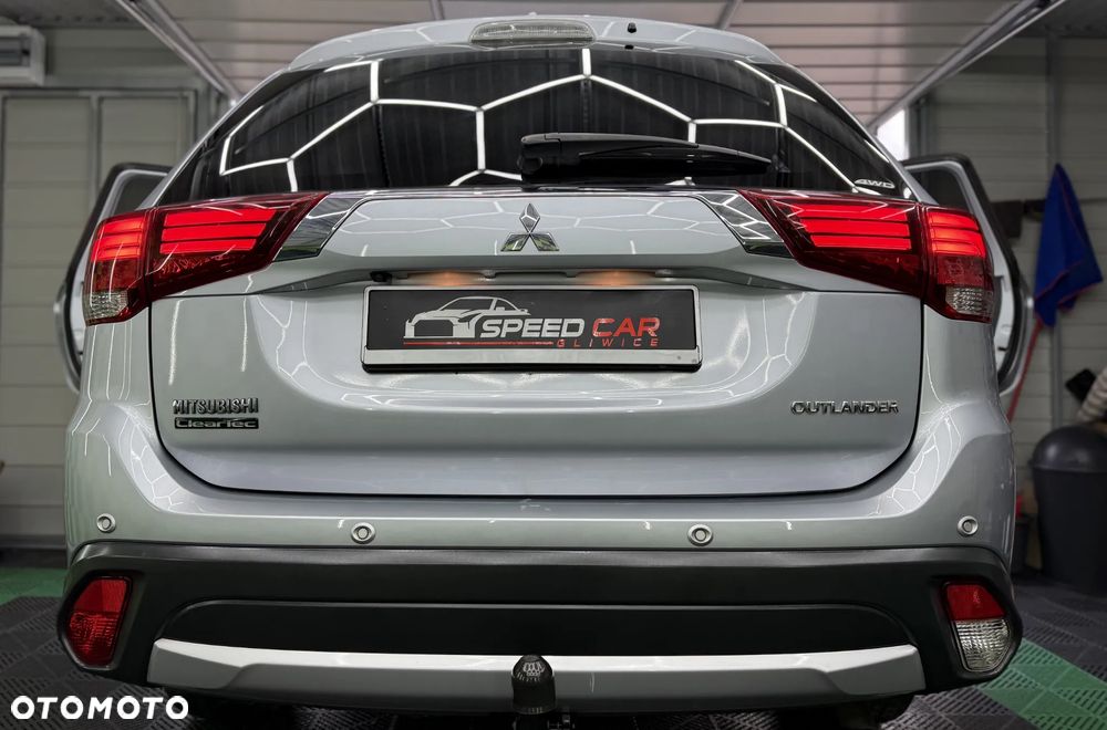 Mitsubishi Outlander 2.2 DI-D 4WD Intense - 38