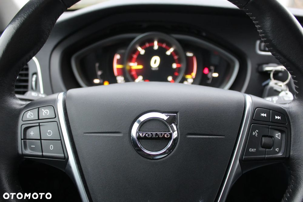 Volvo V40 D2 Momentum - 15