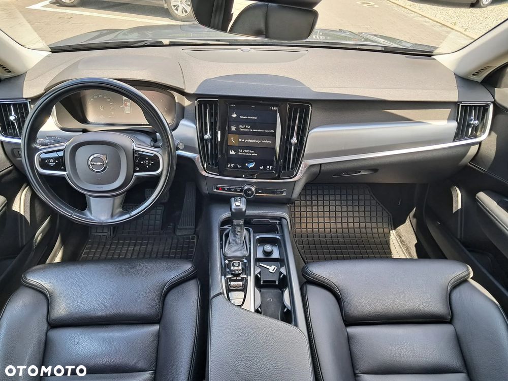 Volvo V90 D4 Momentum - 8