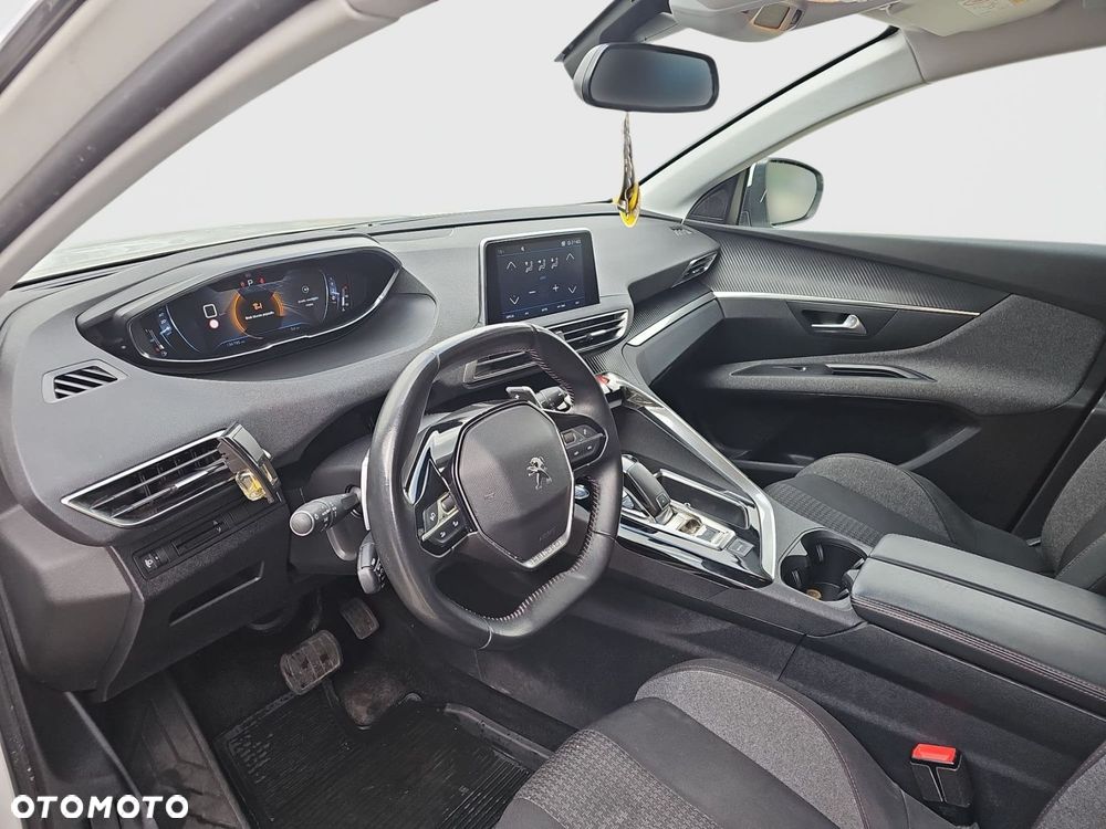 Peugeot 5008 - 9