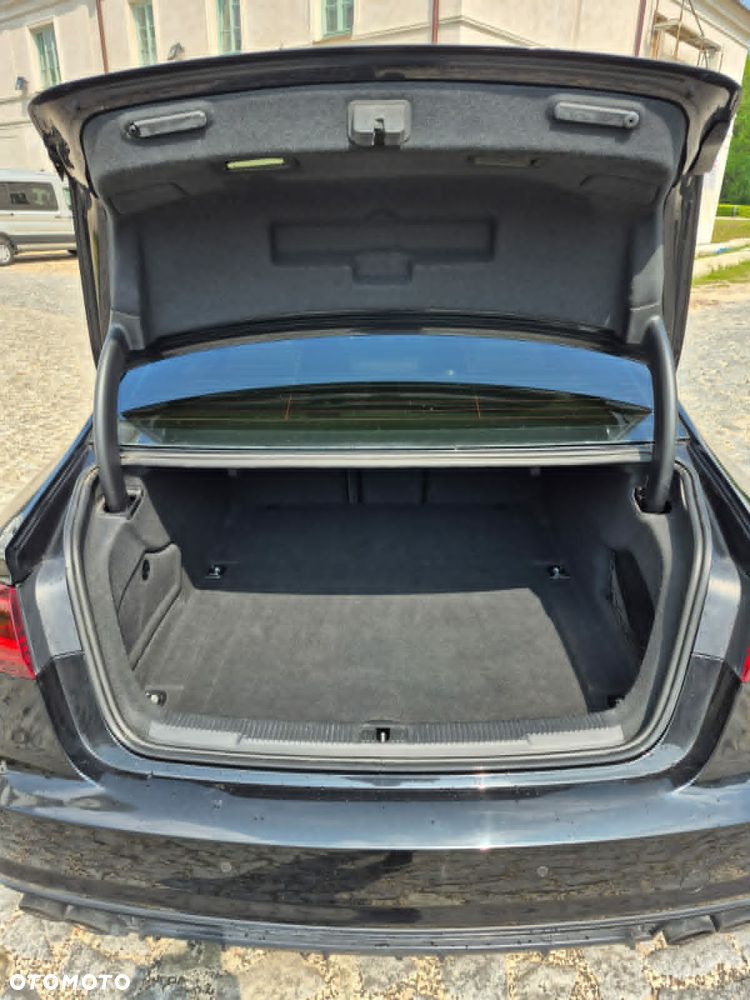 Audi S6 Limousine - 11