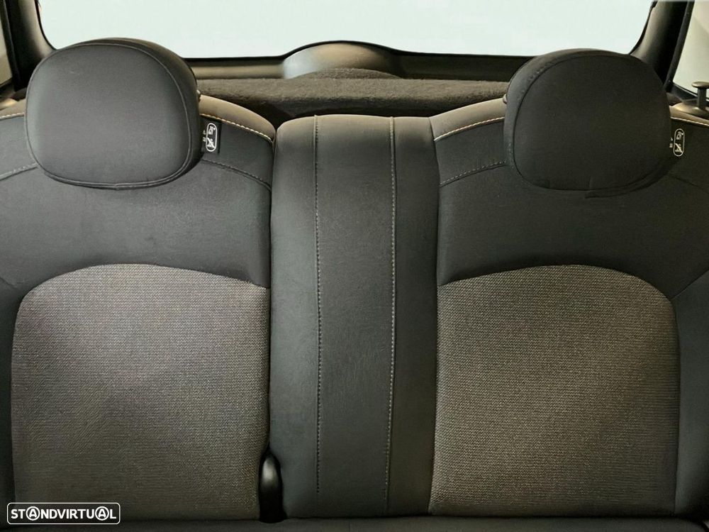 MINI 3 Portas One - 17