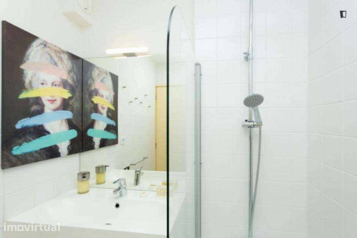 Apartamento com 3 quartos - localizado em Cedofeita Porto - Grande imagem: 3/37