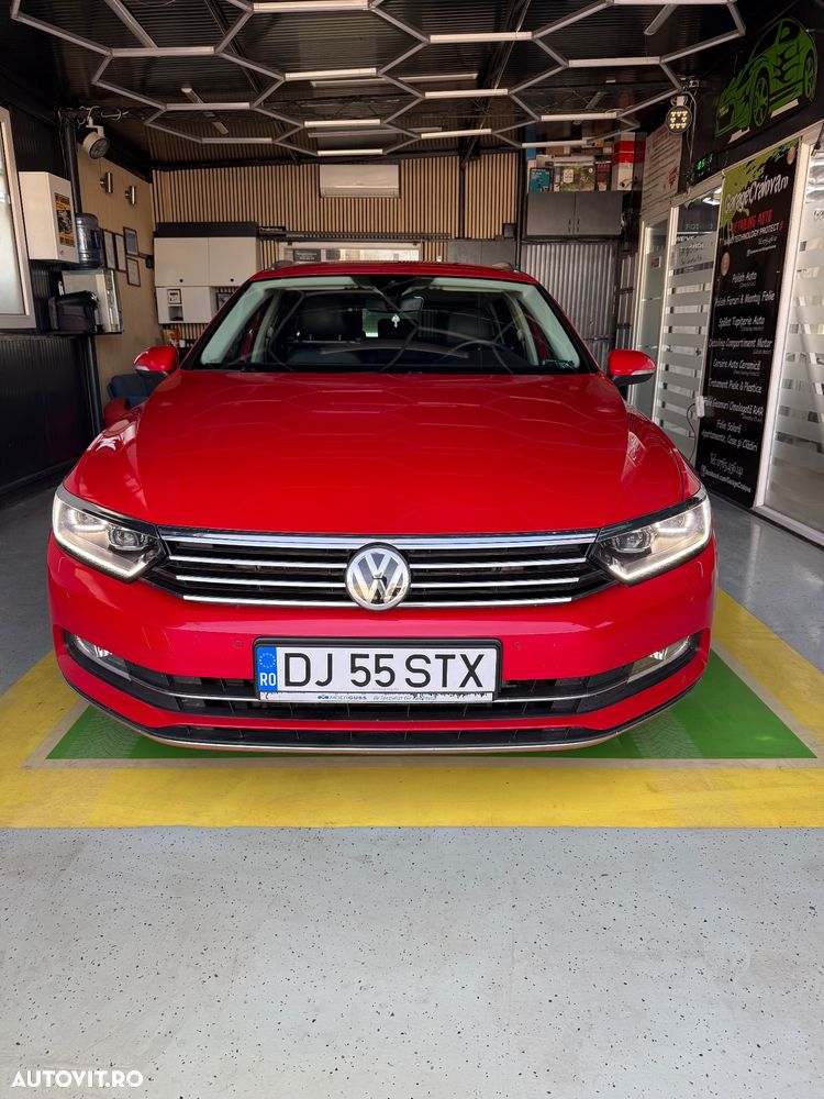 Volkswagen Passat - 1