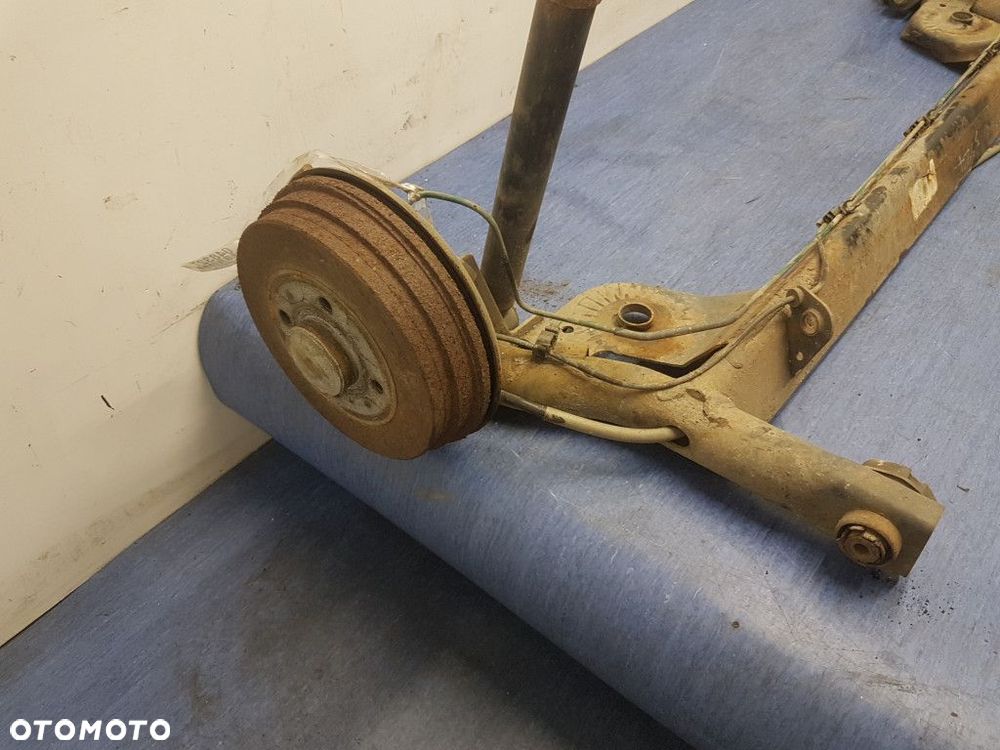 RENAULT CLIO III BELKA ZAWIESZENIA TYŁ - 5