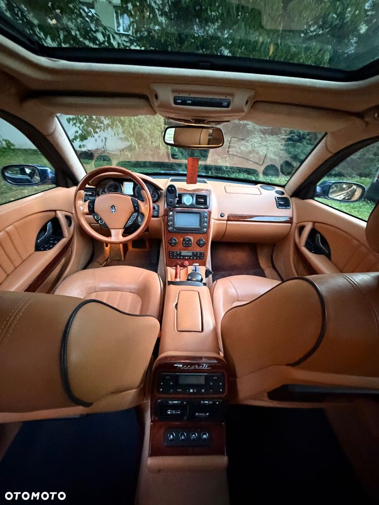 2006 Maserati Quattroporte, photograph 11