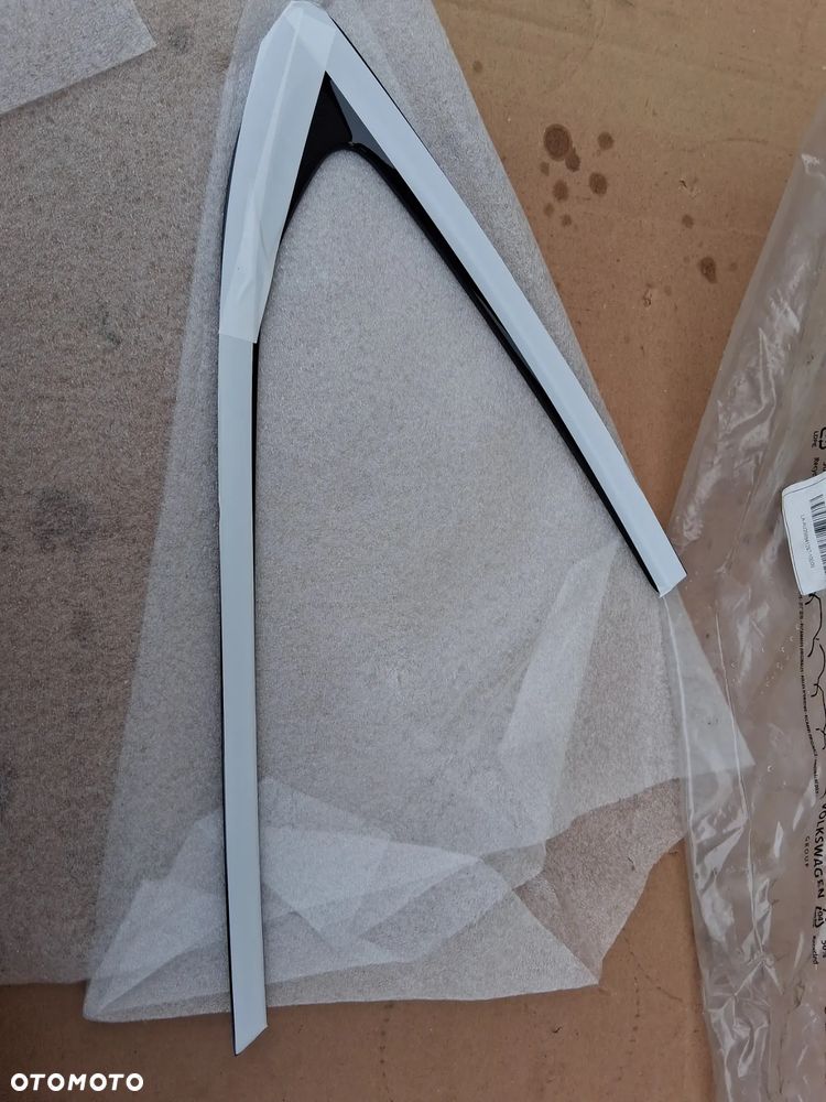 Listwa ozdobna czarny błyszczący cupra formentor 21> 5FF853345F041 - 2