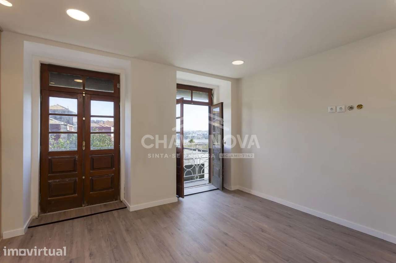 T1 Último Piso c/ Vistas no Bonfim (Porto) - Grande imagem: 5/19