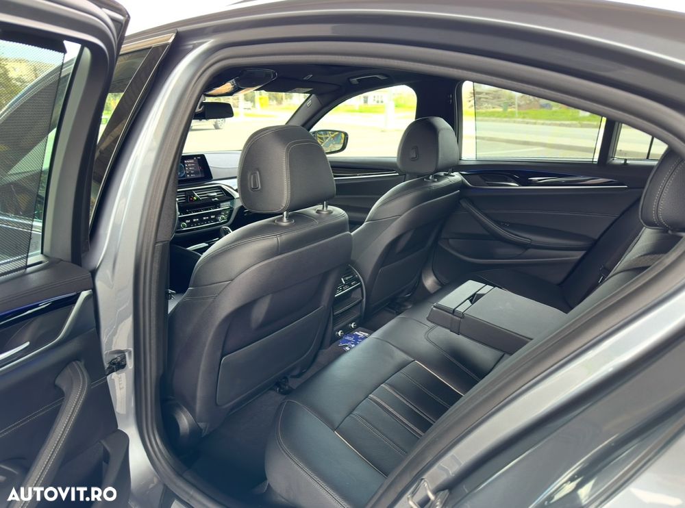 BMW Seria 5 518d Aut. Luxury Line - 9