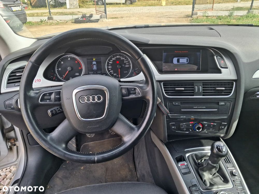 Audi A4 Avant 2.0 TDI DPF quattro Attraction - 12
