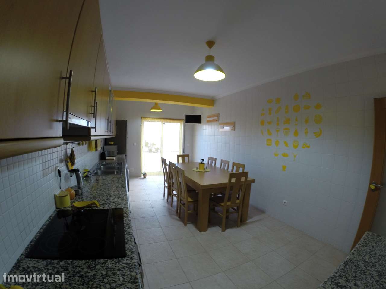 Quarto com cozinha e wc partilhados no centro de Tondela - Grande imagem: 2/13