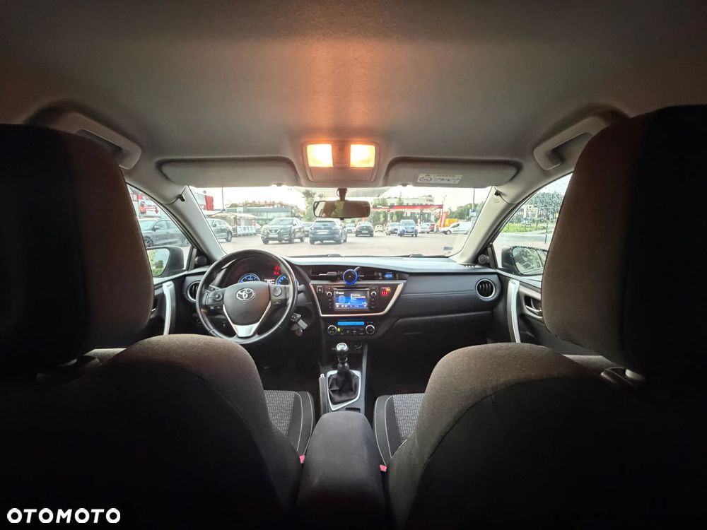 Toyota Auris 1.6 Premium Comfort - 10