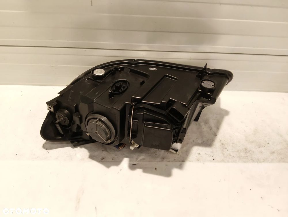 BMW X1 E84 XENION PRZÓD STRONA PRAWA  2990008 - 6
