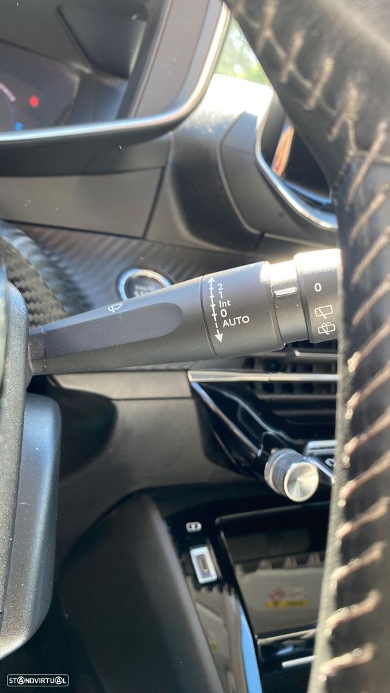 Peugeot e-2008 50 kWh Allure Pack - 31