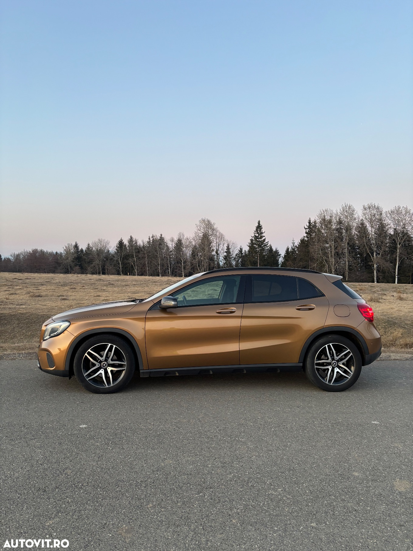 Mercedes-Benz GLA - 4
