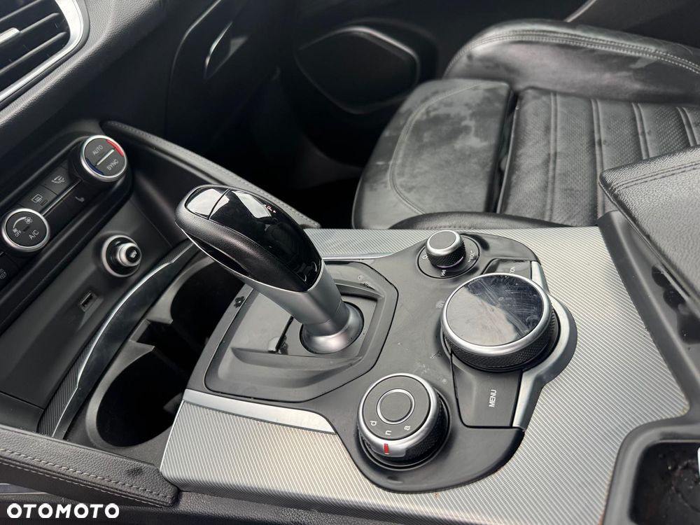 Alfa Romeo Stelvio 2.0 Turbo 16V AT8-Q4 Estrema - 20