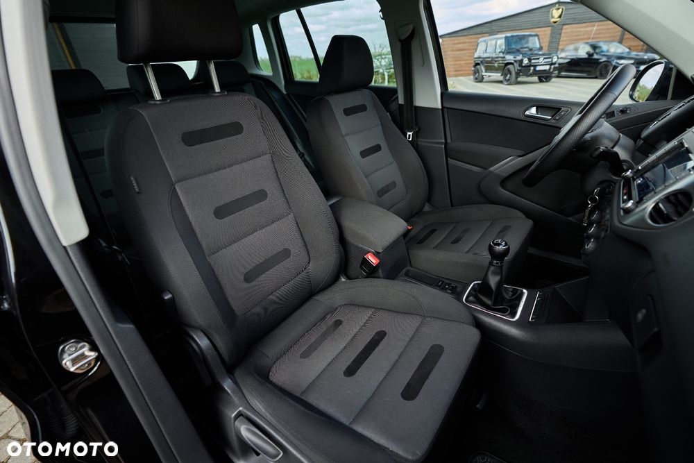 Volkswagen Tiguan - 32