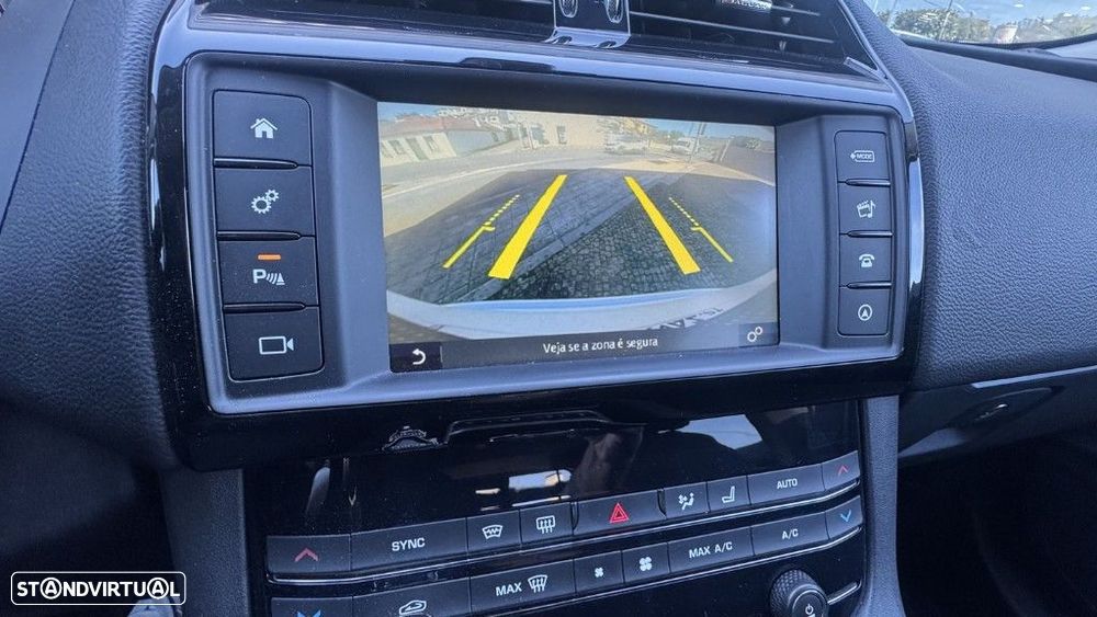 Jaguar F-Pace 2.0 i4D Pure Aut. - 22