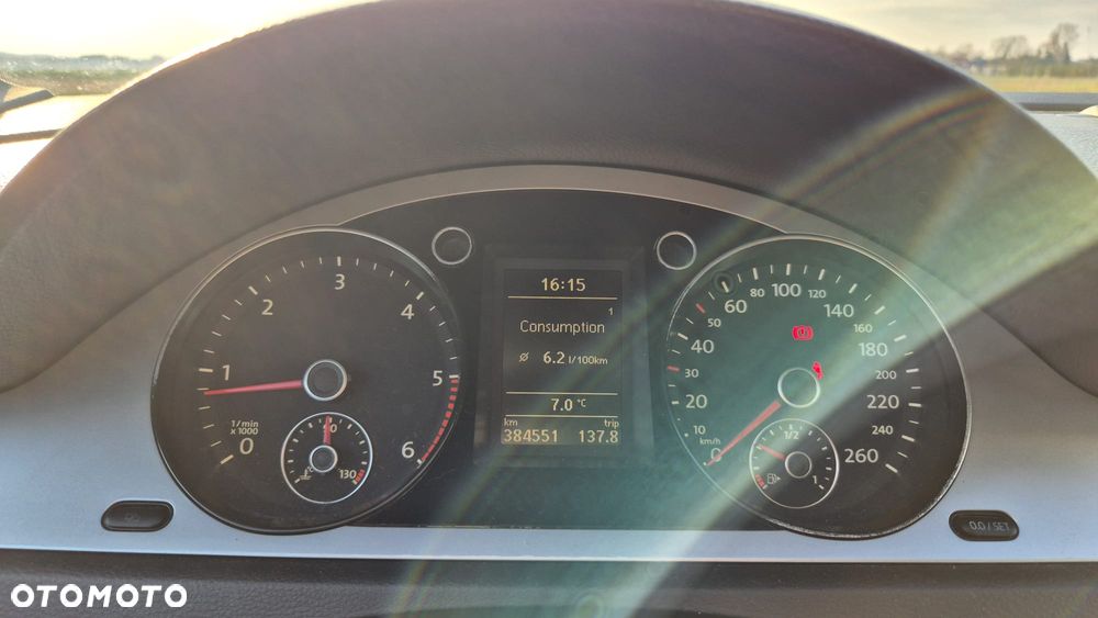 Volkswagen Passat 2.0 TDI Comfortline - 7