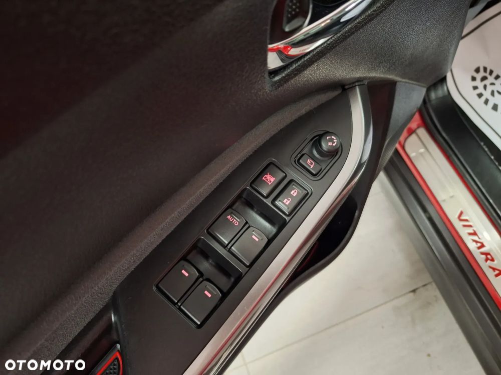 Suzuki Vitara 1.4 Boosterjet mHEV Premium Plus 4WD - 27