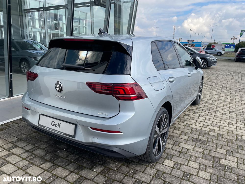 Volkswagen Golf 1.5 eTSI DSG MHEV Life - 6