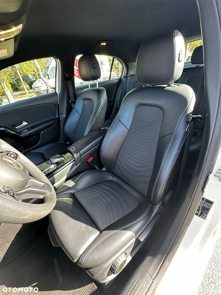 Mercedes-Benz Klasa A 180 7G-DCT Style - 22