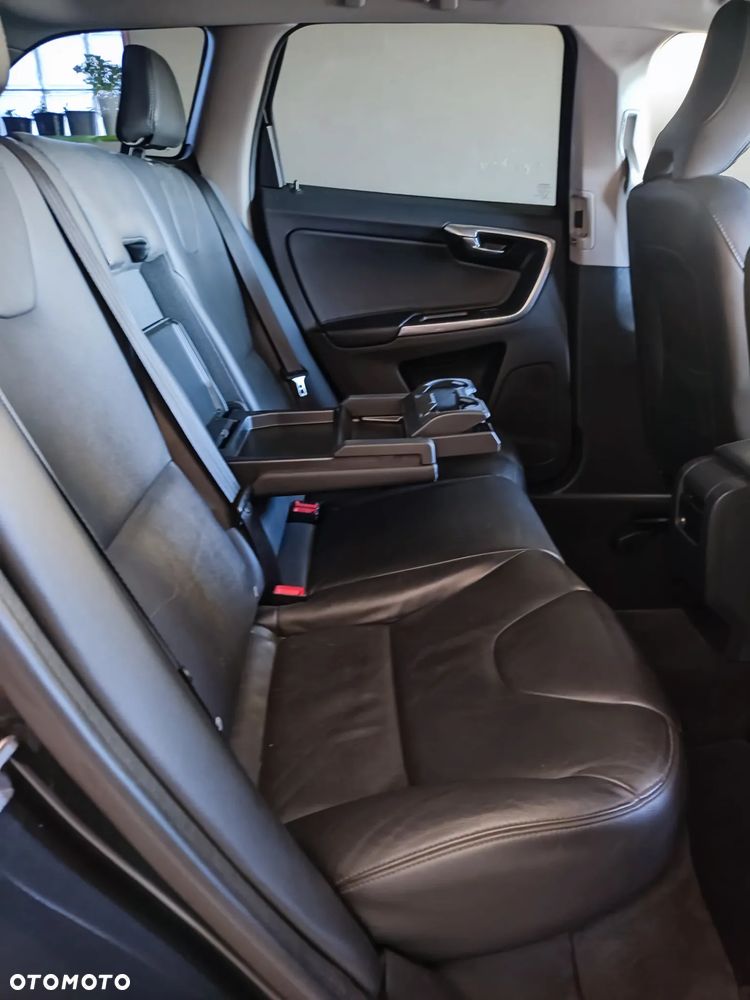 Volvo XC 60 D4 Geartronic Momentum - 15