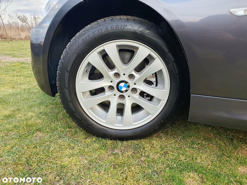 BMW Seria 3 - 10
