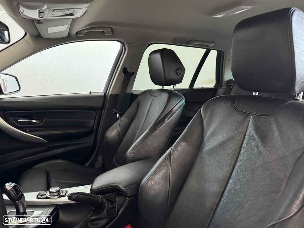 BMW 320 d Auto Pack M - 11