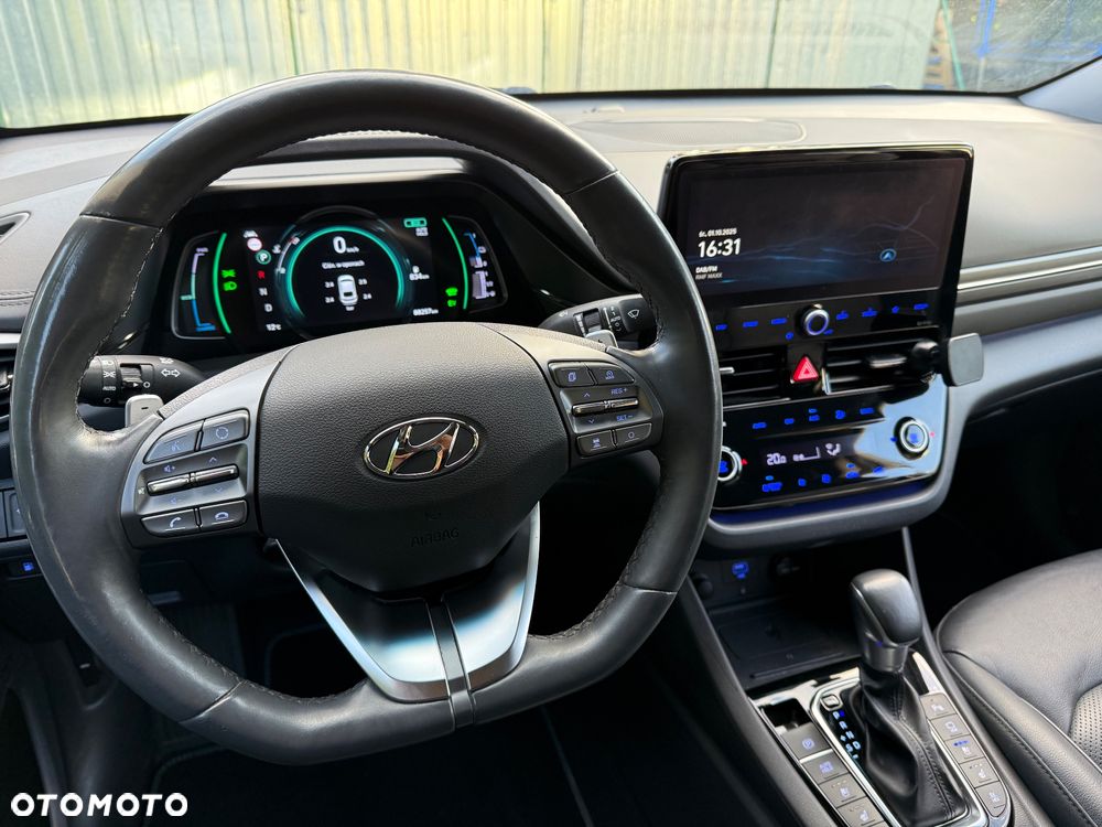 Hyundai IONIQ - 10