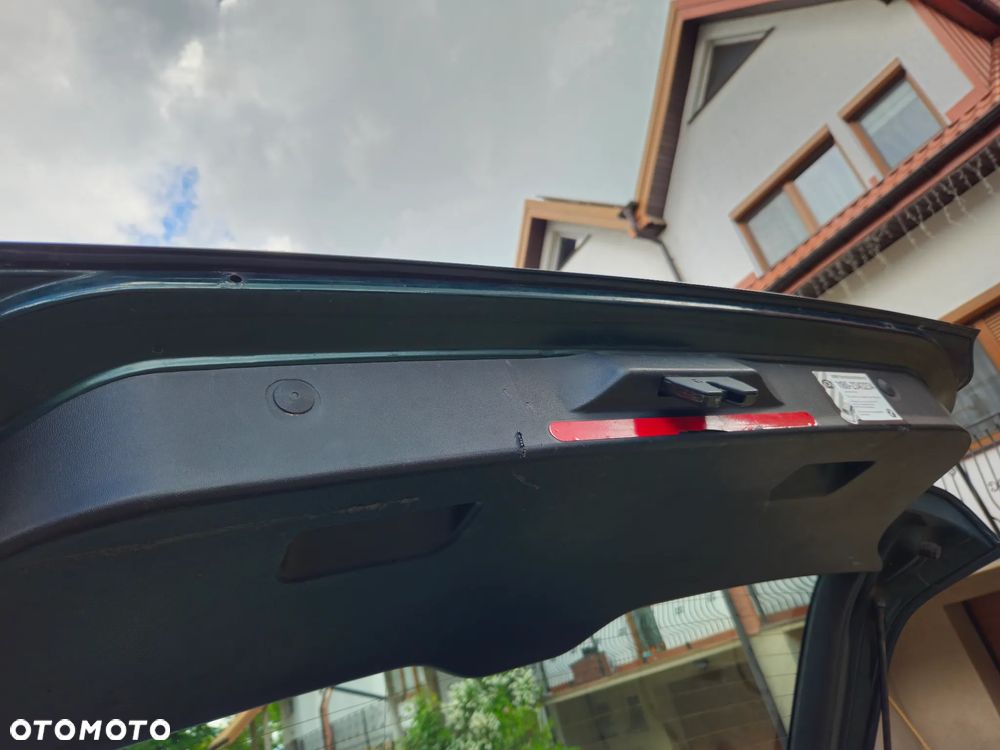 BMW Seria 3 318i - 36