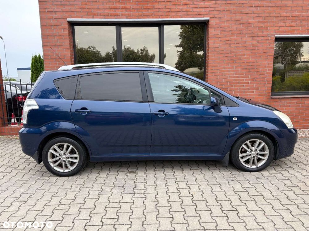 Toyota Corolla Verso 2.2 D-4D Executive - 21