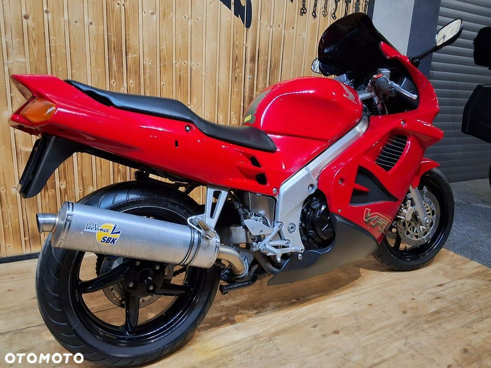 Honda VFR - 7