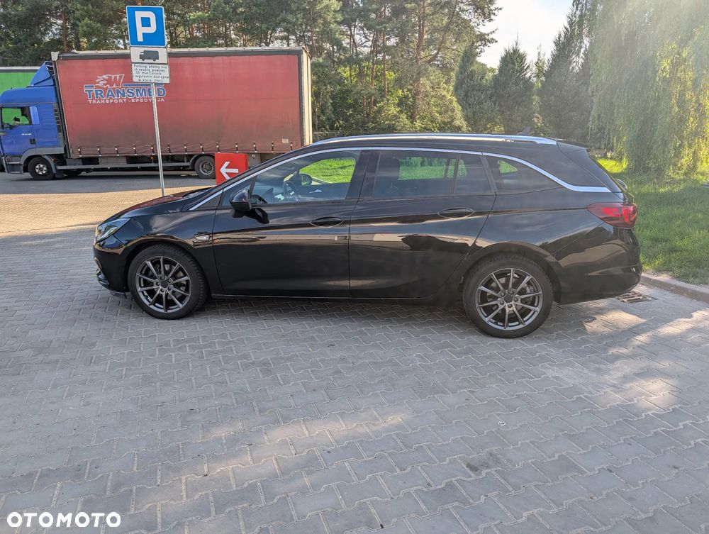 Opel Astra 1.6 CDTI Dynamic S&S - 2