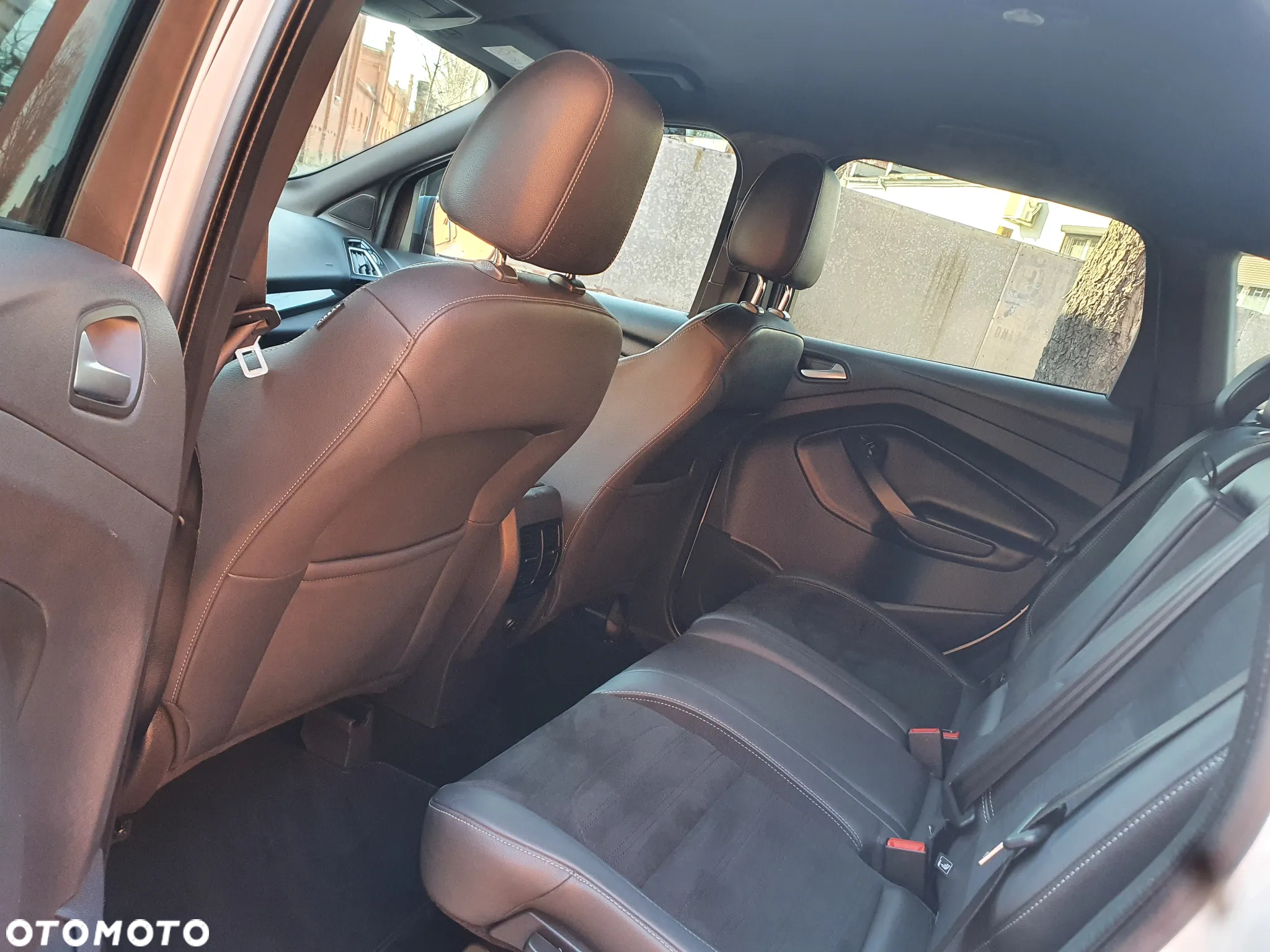 Ford Kuga 2.0 TDCi 4x4 ST-Line - 14
