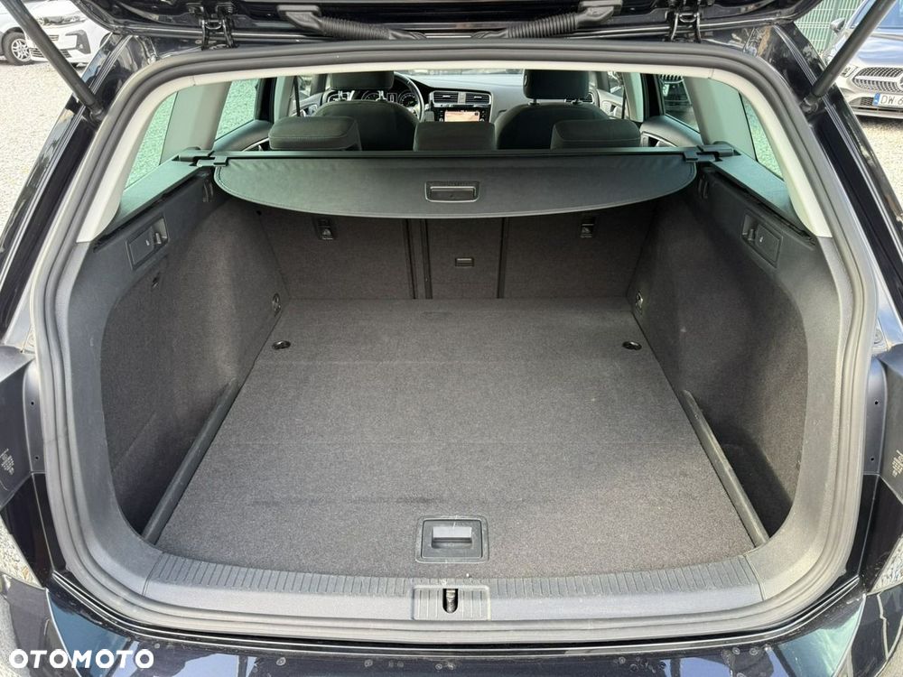 Volkswagen Golf Variant 1.6 TDI SCR DSG Join - 26
