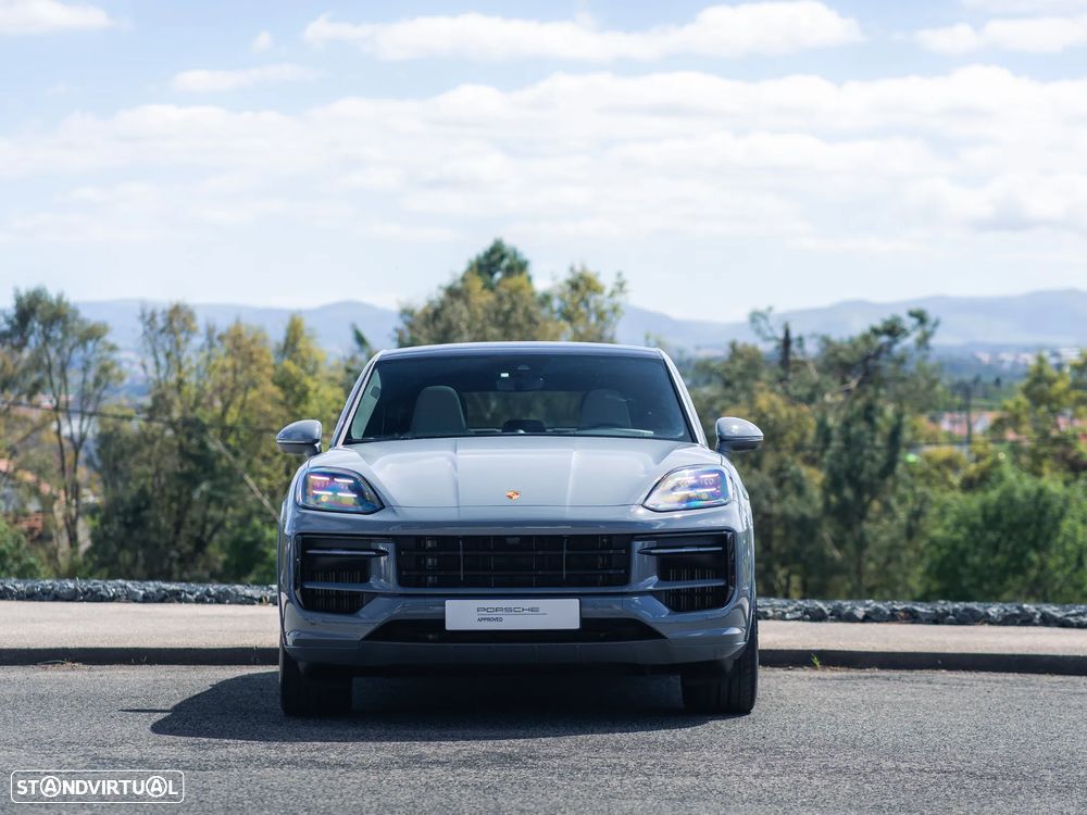Porsche Cayenne Coupé E-Hybrid - 9