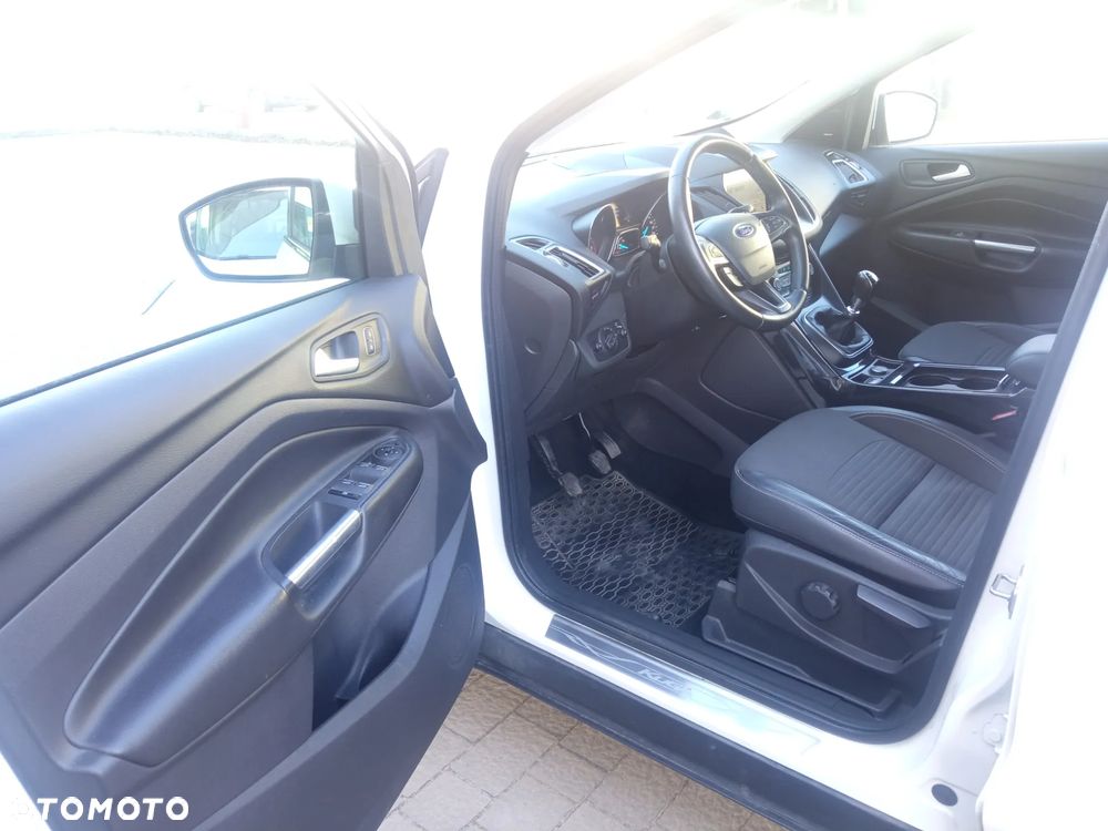 Ford Kuga 1.5 EcoBoost FWD Titanium ASS MMT6 - 8