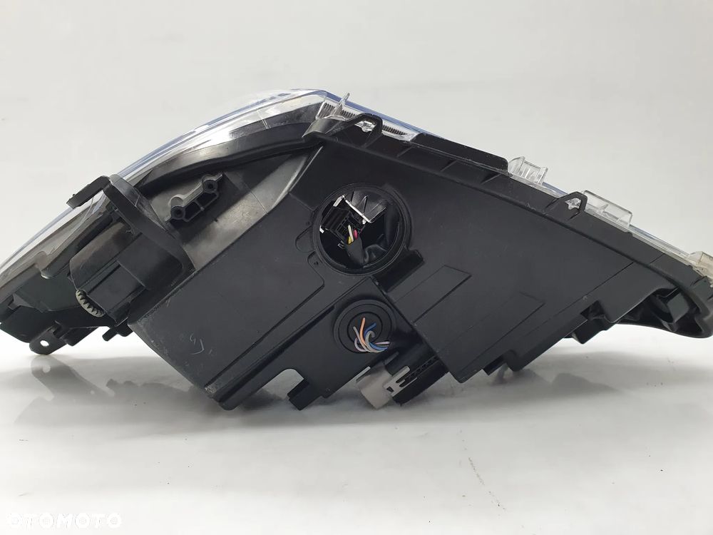 Toyota Yaris III Lift 17-19 - lampa przód prawa LED soczewka Oryginał EU!!! - 7