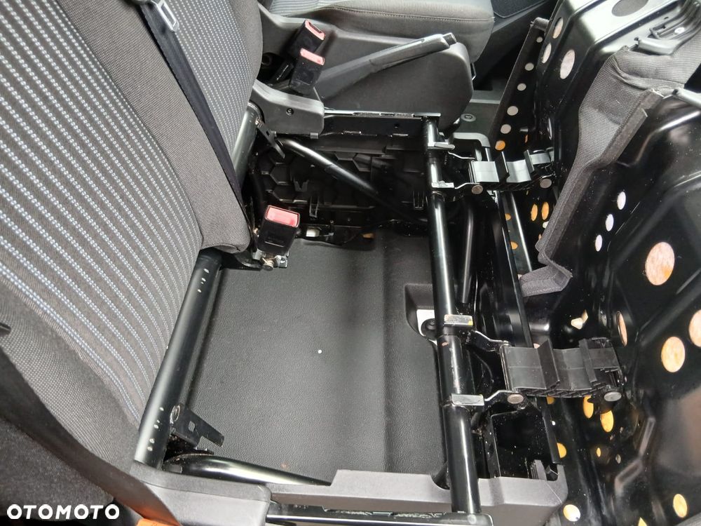Ford TRANSIT CUSTOM - 32