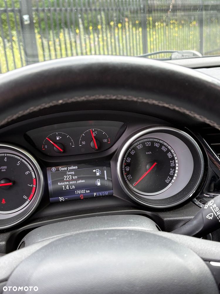 Opel Insignia - 11