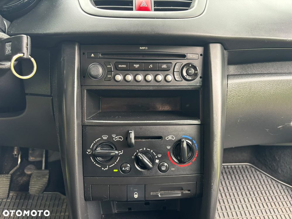 Peugeot 207 1.4 Presence - 21