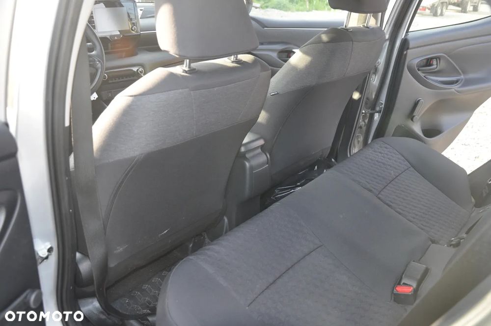 Toyota Yaris - 20