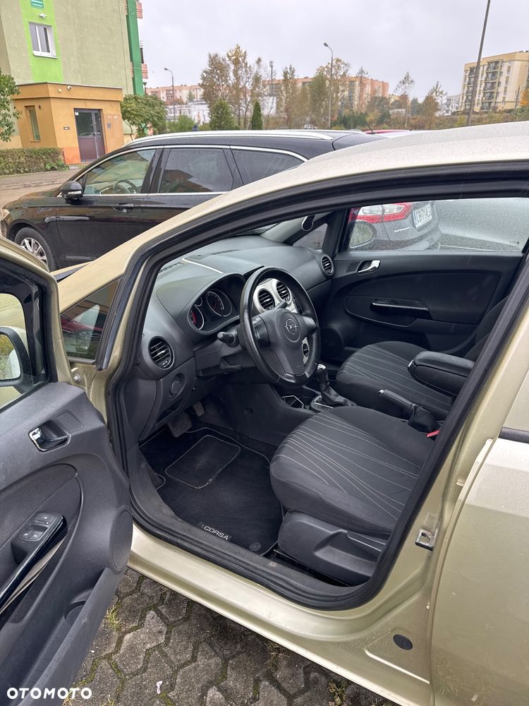 Opel Corsa - 10