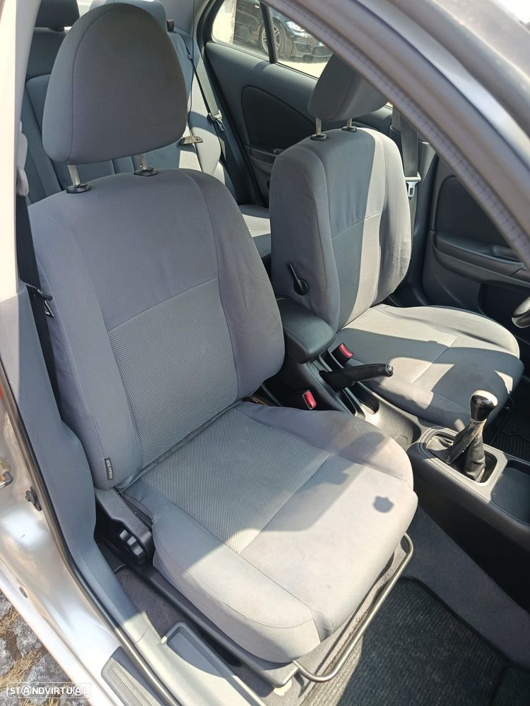 Nissan Almera 1.5 Visia AC ABS - 18