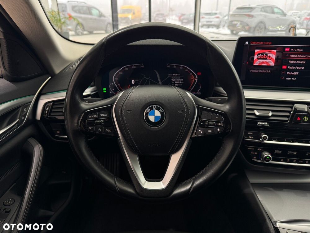 BMW Seria 5 520i - 15